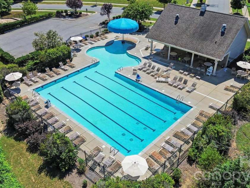 8719 Hallowford Drive, Huntersville, NC 28078.  MLS# CAR4418690, YatesRealty ID 49914. 