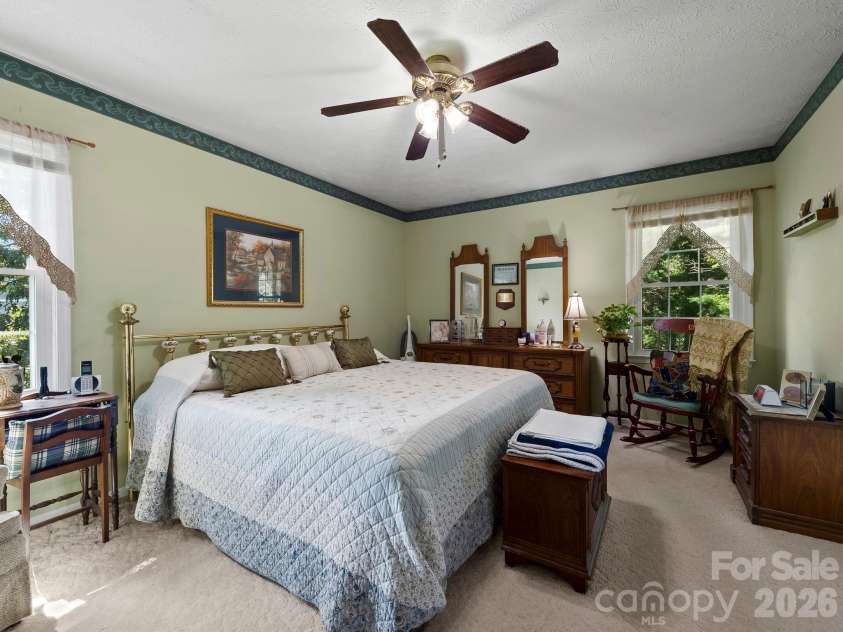 86 Debra Lane, Asheville, NC 28806.  MLS# CAR4420738, YatesRealty ID 49915. 