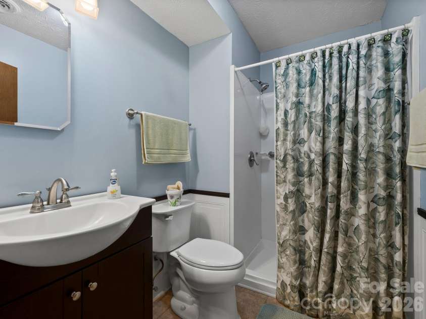 86 Debra Lane, Asheville, NC 28806.  MLS# CAR4420738, YatesRealty ID 49915. 