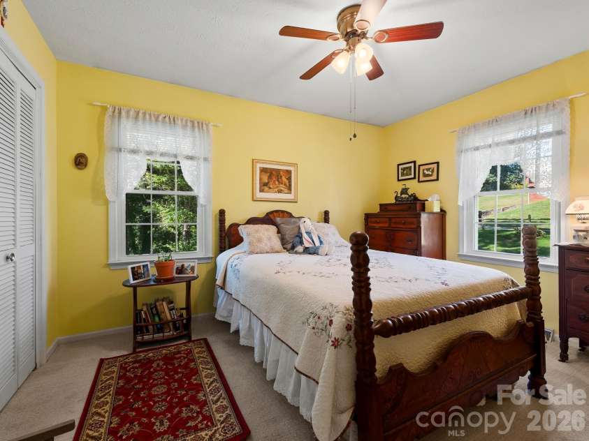 86 Debra Lane, Asheville, NC 28806.  MLS# CAR4420738, YatesRealty ID 49915. 