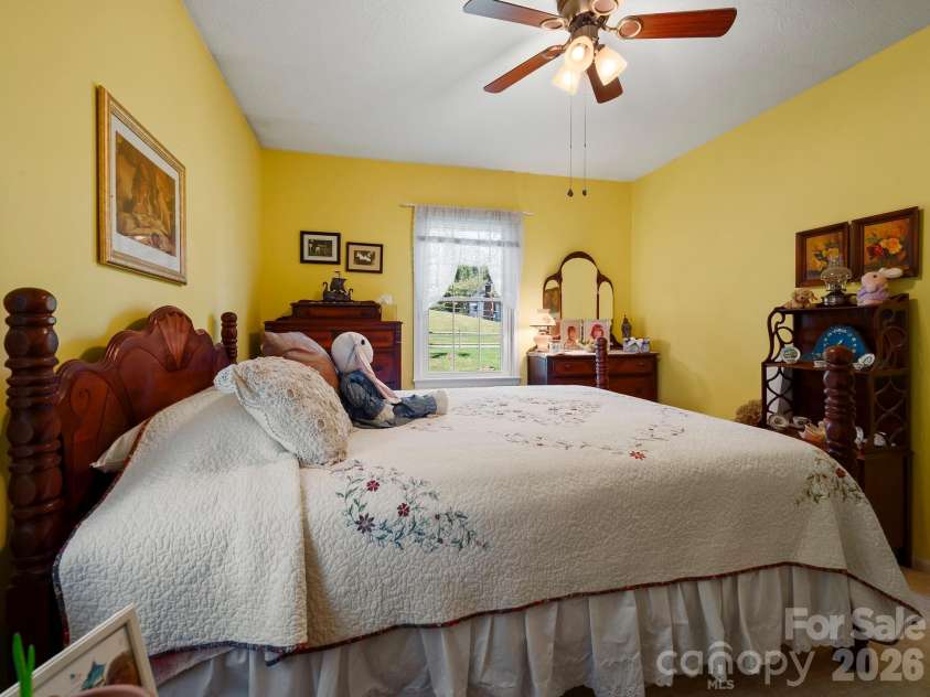 86 Debra Lane, Asheville, NC 28806.  MLS# CAR4420738, YatesRealty ID 49915. 