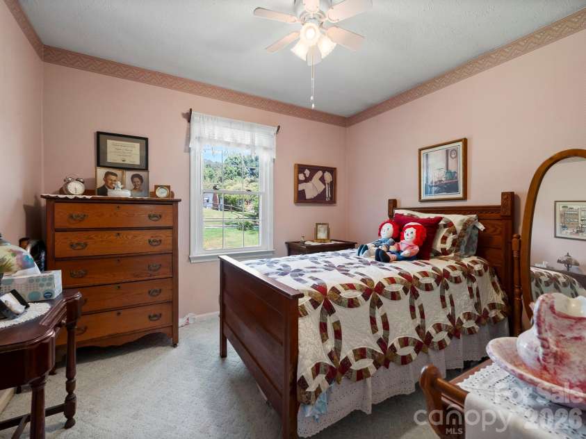 86 Debra Lane, Asheville, NC 28806.  MLS# CAR4420738, YatesRealty ID 49915. 