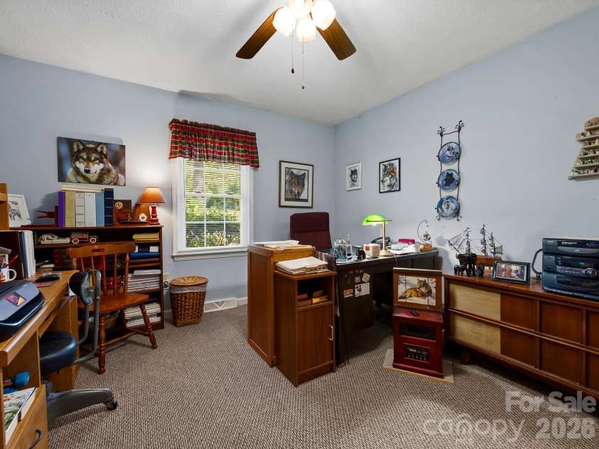 86 Debra Lane, Asheville, NC 28806.  MLS# CAR4420738, YatesRealty ID 49915. 