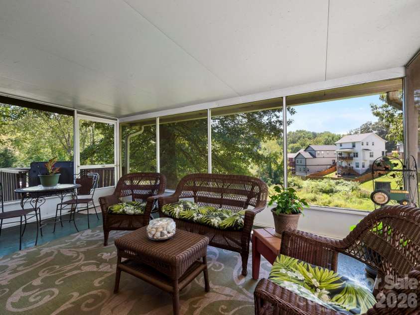 86 Debra Lane, Asheville, NC 28806.  MLS# CAR4420738, YatesRealty ID 49915. 