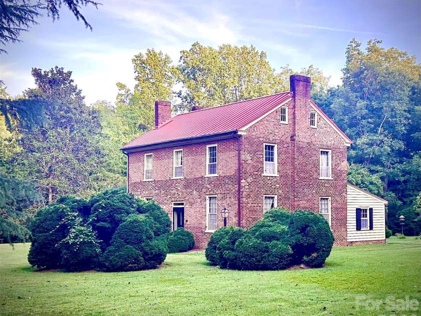 290 Maple Avenue, Mocksville, NC 27028.  MLS# CAR4422753, YatesRealty ID 49916. 