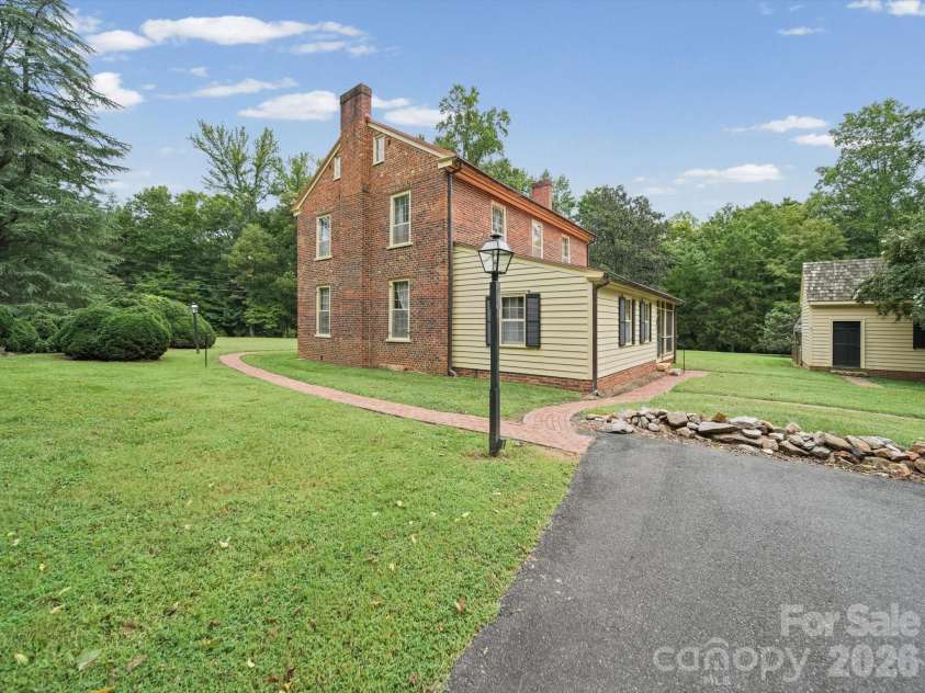290 Maple Avenue, Mocksville, NC 27028.  MLS# CAR4422753, YatesRealty ID 49916. 