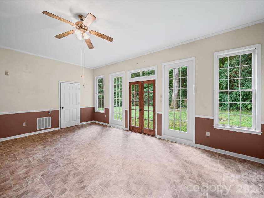 290 Maple Avenue, Mocksville, NC 27028.  MLS# CAR4422753, YatesRealty ID 49916. 