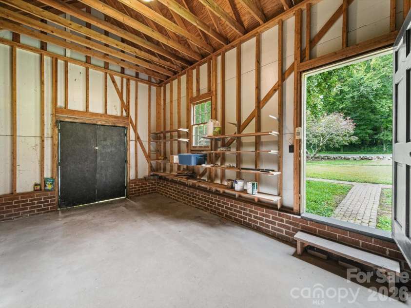 290 Maple Avenue, Mocksville, NC 27028.  MLS# CAR4422753, YatesRealty ID 49916. 