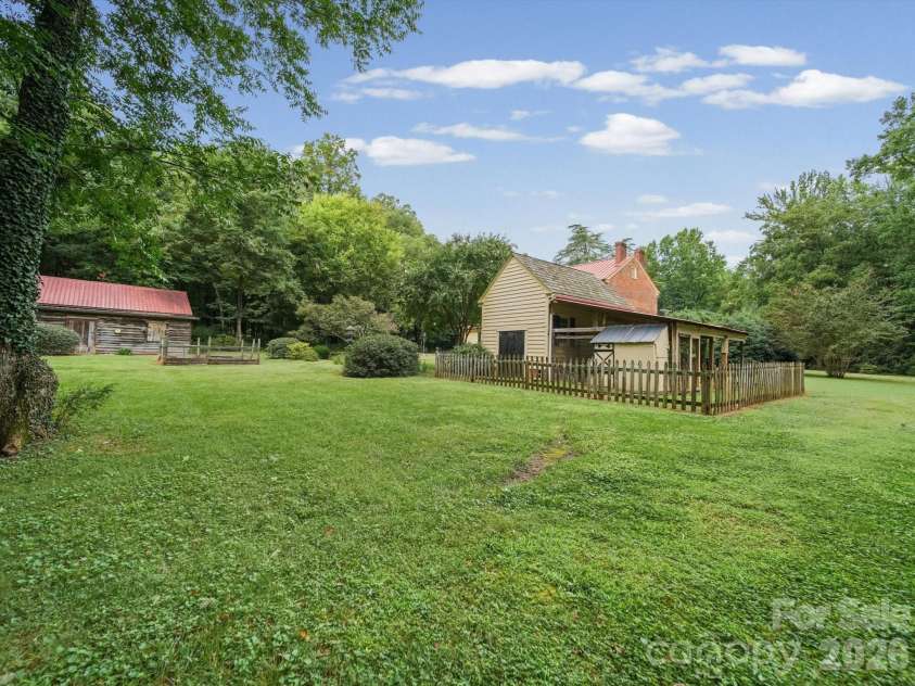 290 Maple Avenue, Mocksville, NC 27028.  MLS# CAR4422753, YatesRealty ID 49916. 