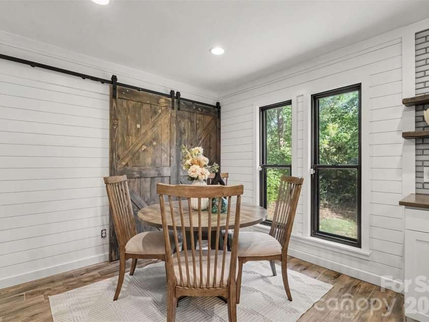 9620 Fir Knoll Road, Mint Hill, NC 28227.  MLS# CAR4419906, YatesRealty ID 49919. Dining area