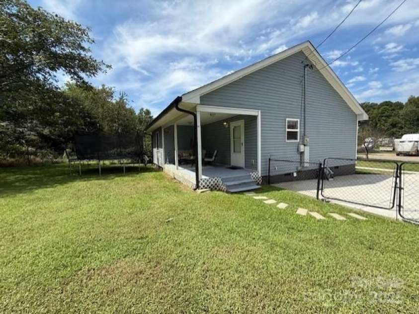 114 Yates Street, Dallas, NC 28034.  MLS# CAR4300809, YatesRealty ID 49922. 