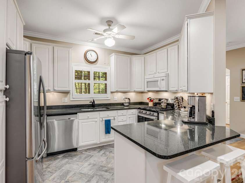 212 Carriage Springs Way, Hendersonville, NC 28791.  MLS# CAR4420645, YatesRealty ID 49923. 