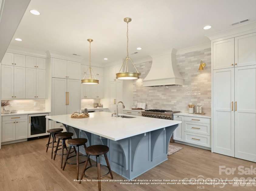 707 Poindexter Drive, Charlotte, NC 28209.  MLS# CAR4418482, YatesRealty ID 49925. 