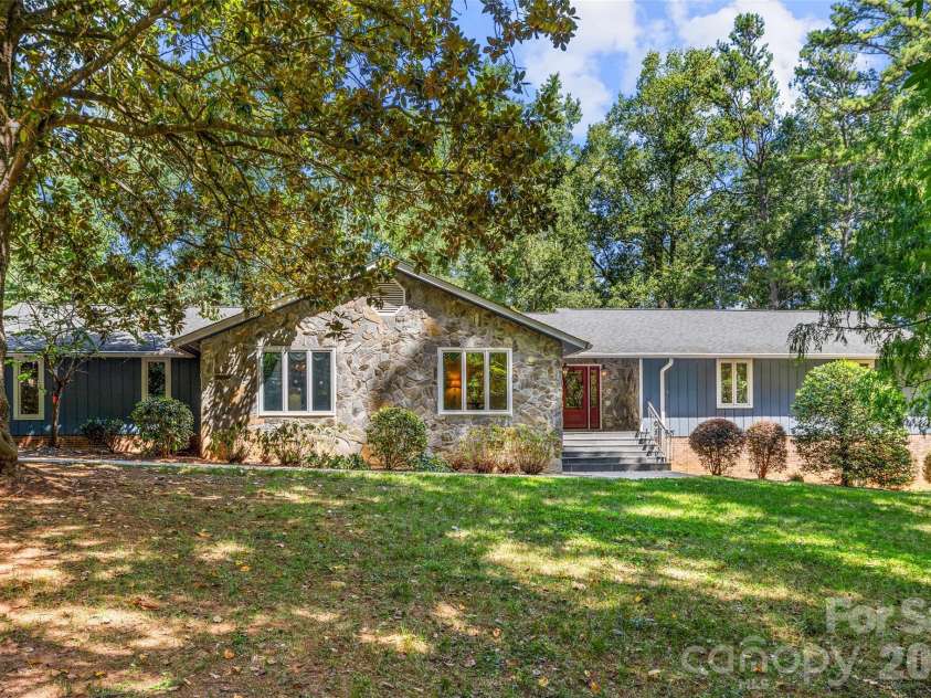 600 Fairway Drive, Fort Mill, SC 29715.  MLS# CAR4407842, YatesRealty ID 49927. 