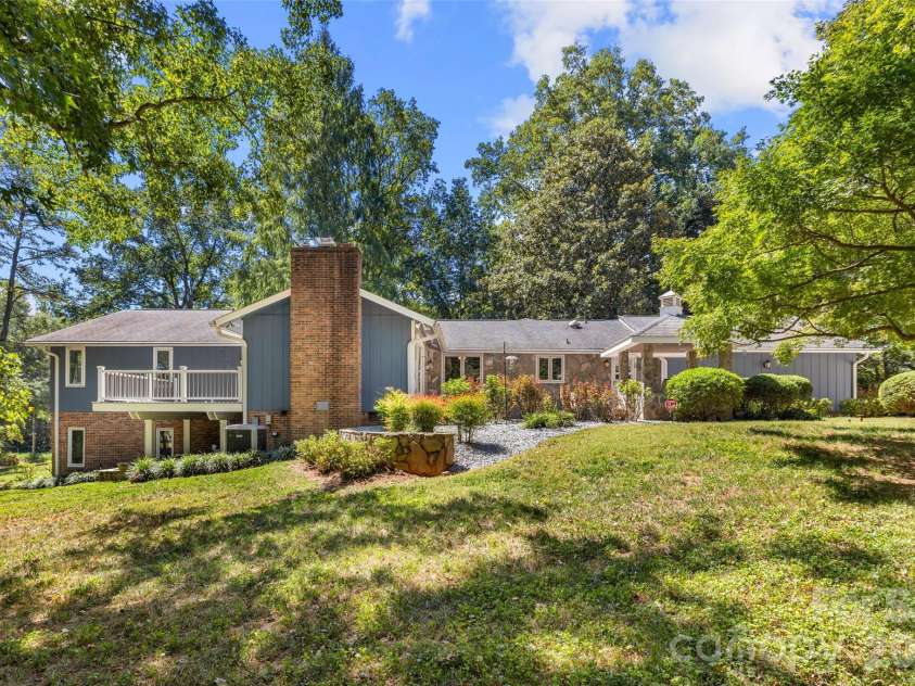 600 Fairway Drive, Fort Mill, SC 29715.  MLS# CAR4407842, YatesRealty ID 49927. 