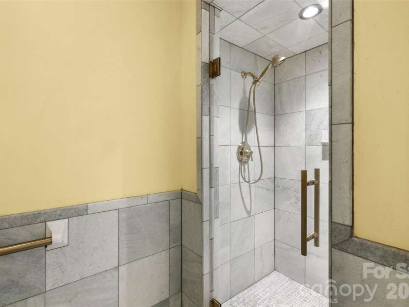 600 Fairway Drive, Fort Mill, SC 29715.  MLS# CAR4407842, YatesRealty ID 49927. Primary bathroom
