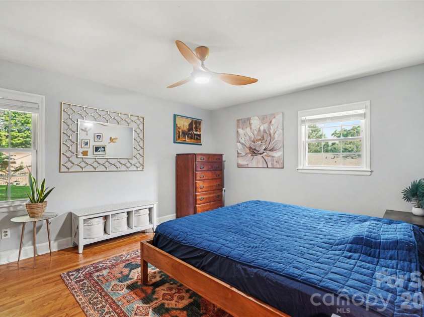 6910 Wrentree Drive, Charlotte, NC 28210.  MLS# CAR4422404, YatesRealty ID 49929. 