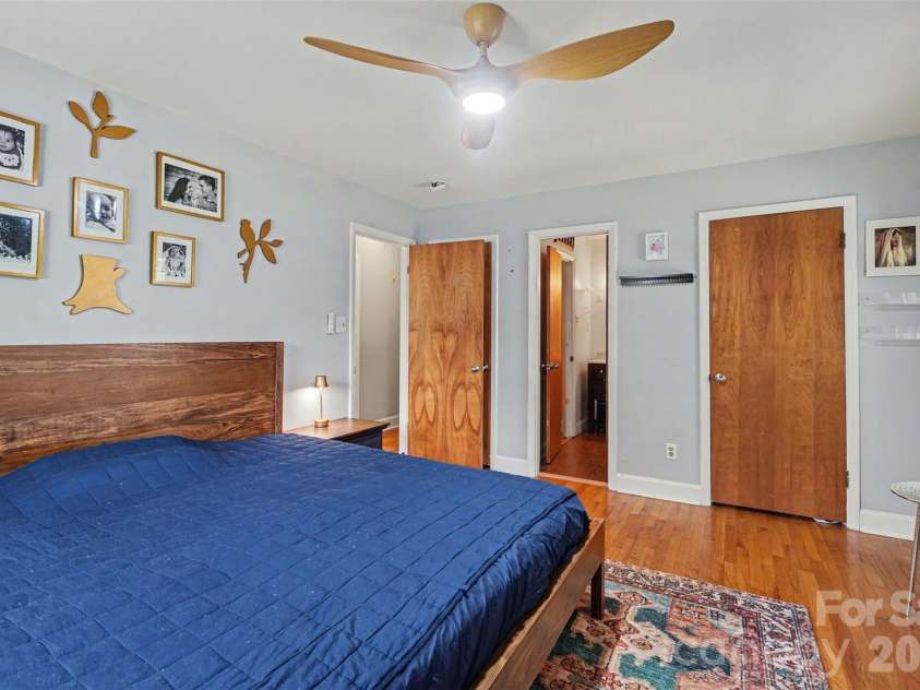 6910 Wrentree Drive, Charlotte, NC 28210.  MLS# CAR4422404, YatesRealty ID 49929. 