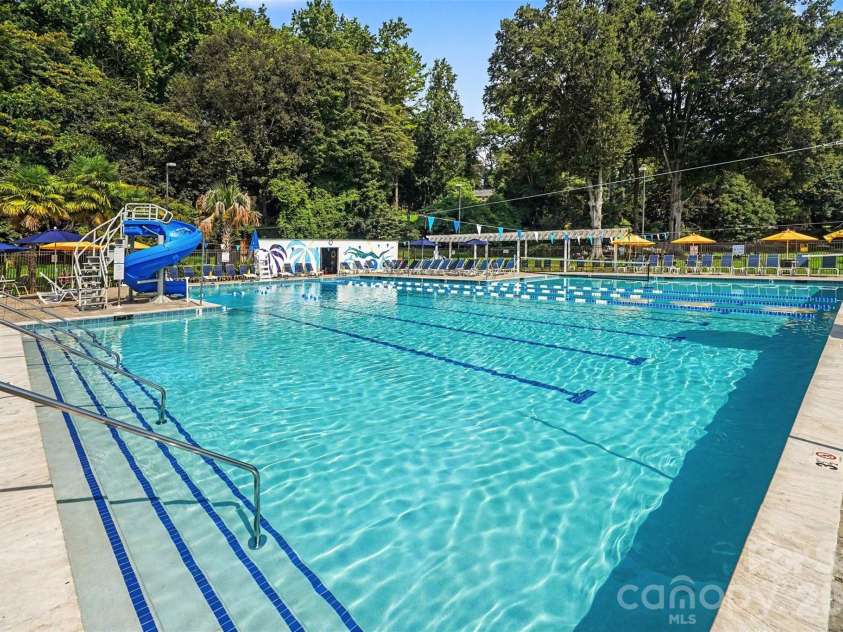 6910 Wrentree Drive, Charlotte, NC 28210.  MLS# CAR4422404, YatesRealty ID 49929. 