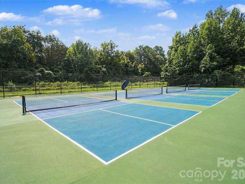 6910 Wrentree Drive, Charlotte, NC 28210.  MLS# CAR4422404, YatesRealty ID 49929. 