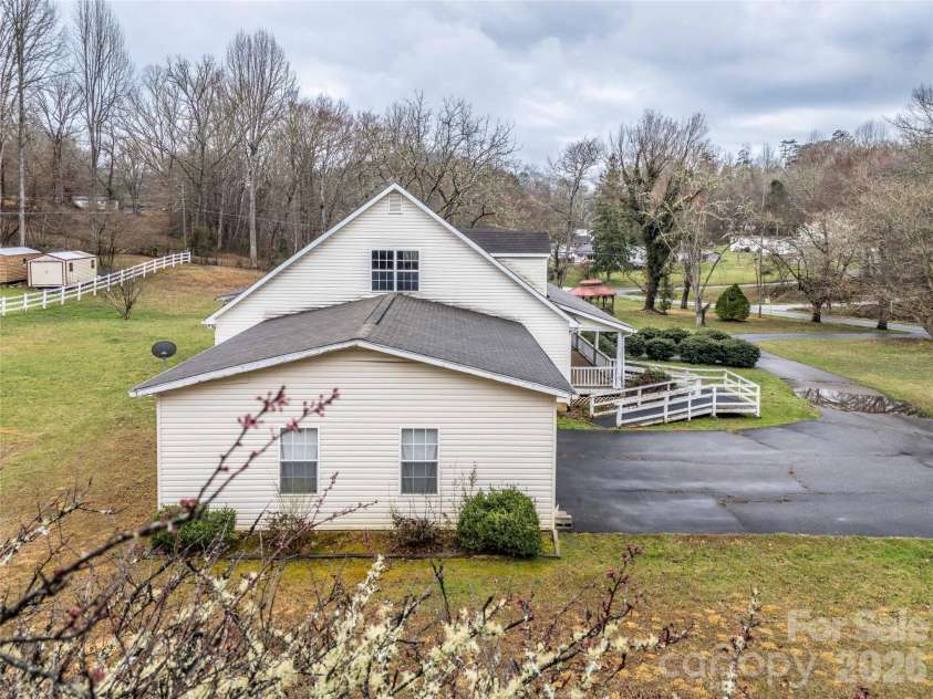 1564 Camp Creek Road, Whittier, NC 28789.  MLS# CAR4348984, YatesRealty ID 4993. 