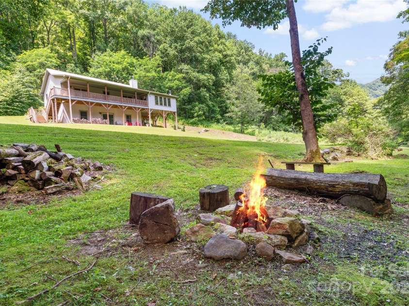 2316 NC 63 Highway, Hot Springs, NC 28743.  MLS# CAR4278288, YatesRealty ID 4993. Vacation Daily!