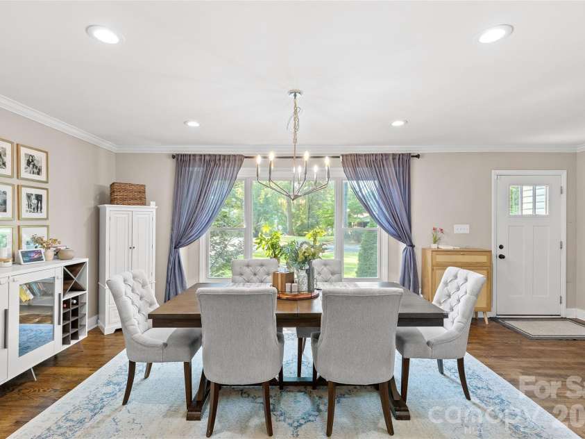 6623 Long Meadow Road, Charlotte, NC 28210.  MLS# CAR4420859, YatesRealty ID 49930. 