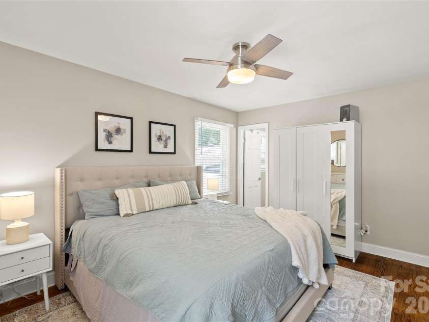 6623 Long Meadow Road, Charlotte, NC 28210.  MLS# CAR4420859, YatesRealty ID 49930. 