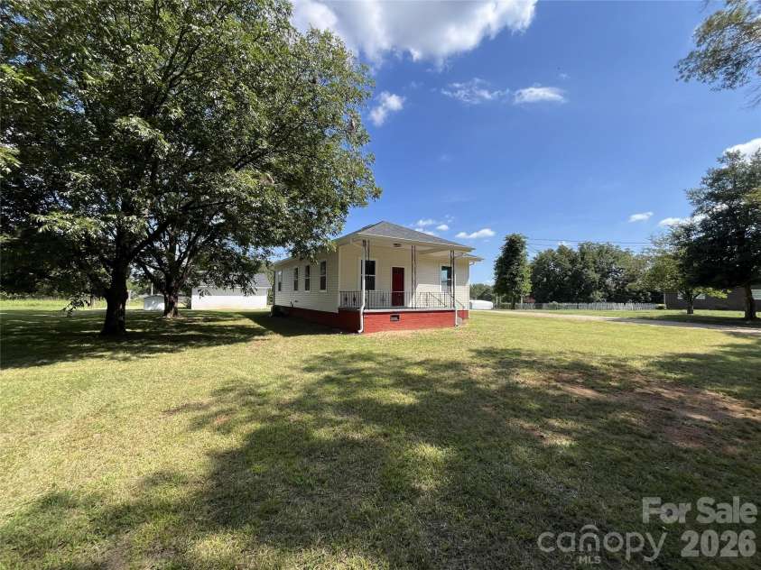 6270 Nc 16 Highway, Conover, NC 28613.  MLS# CAR4423355, YatesRealty ID 49931. 