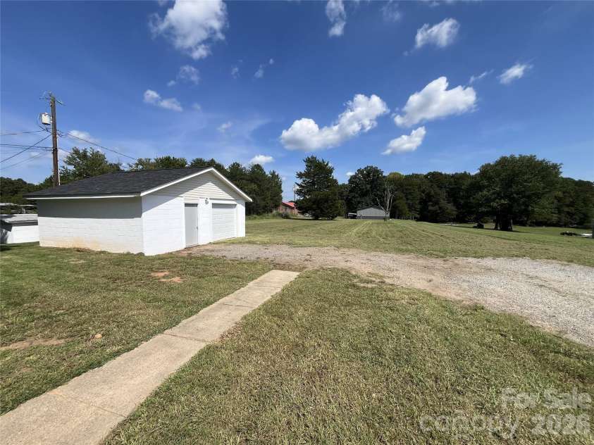 6270 Nc 16 Highway, Conover, NC 28613.  MLS# CAR4423355, YatesRealty ID 49931. 