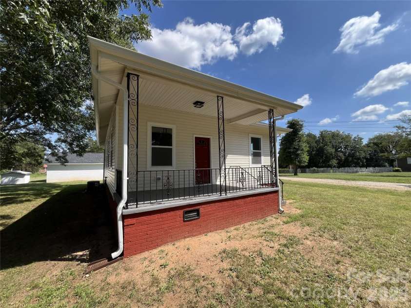 6270 Nc 16 Highway, Conover, NC 28613.  MLS# CAR4423355, YatesRealty ID 49931. 