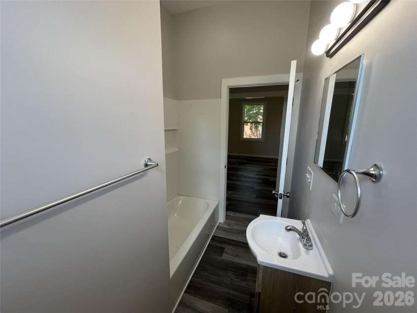 6270 Nc 16 Highway, Conover, NC 28613.  MLS# CAR4423355, YatesRealty ID 49931. Guest bath