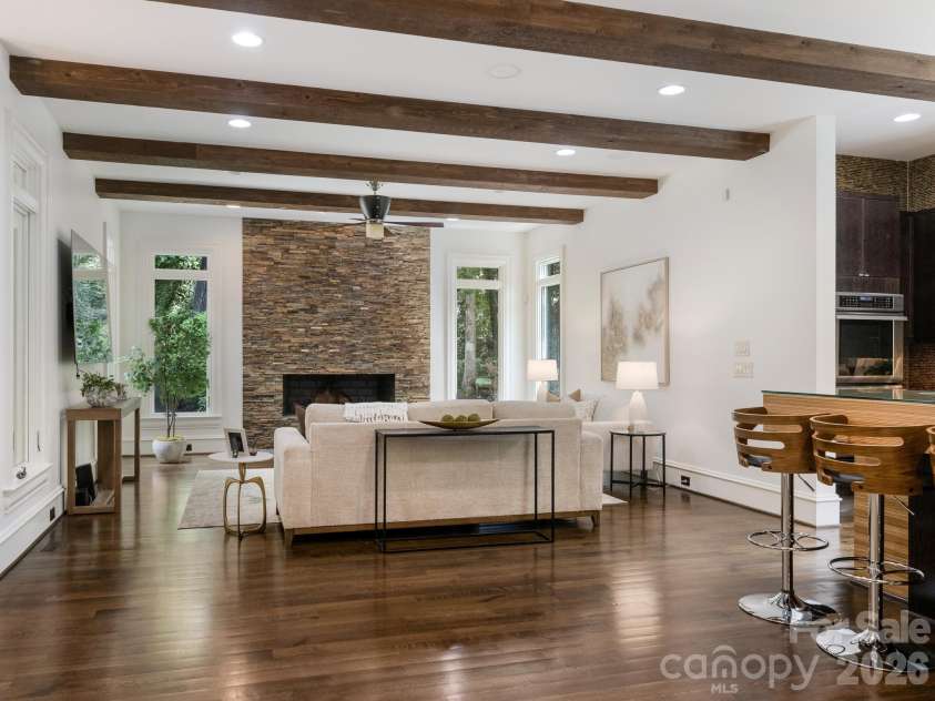 6323 Saint Stephen Lane, Charlotte, NC 28210.  MLS# CAR4422911, YatesRealty ID 49932. Keeping Room