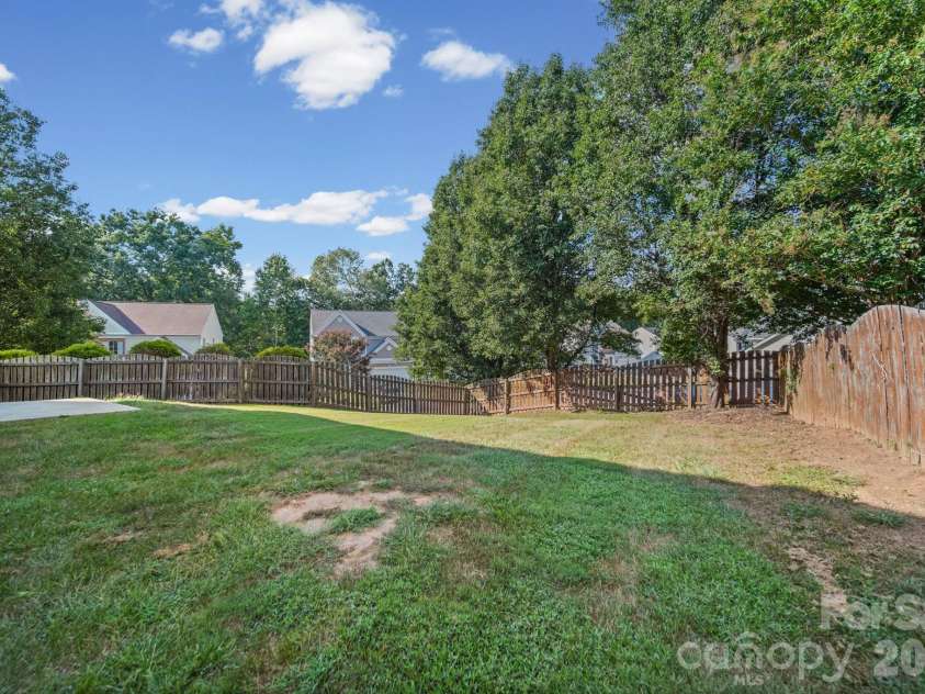 9105 Shepparton Drive, Huntersville, NC 28078.  MLS# CAR4421789, YatesRealty ID 49933. Backyard