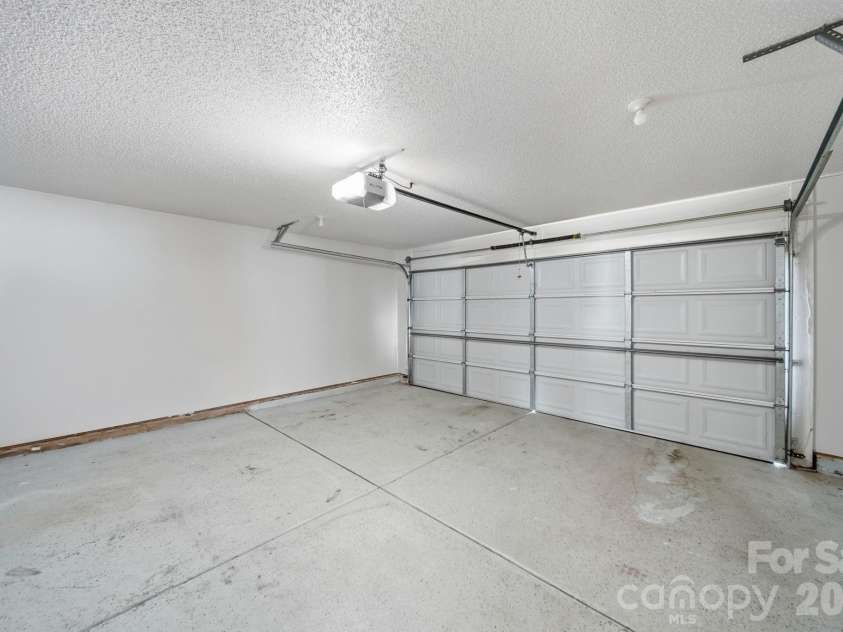 9105 Shepparton Drive, Huntersville, NC 28078.  MLS# CAR4421789, YatesRealty ID 49933. Garage Interior