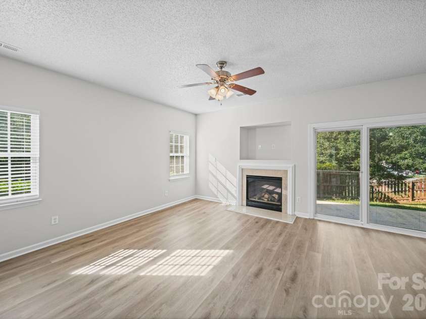 9105 Shepparton Drive, Huntersville, NC 28078.  MLS# CAR4421789, YatesRealty ID 49933. Great Room