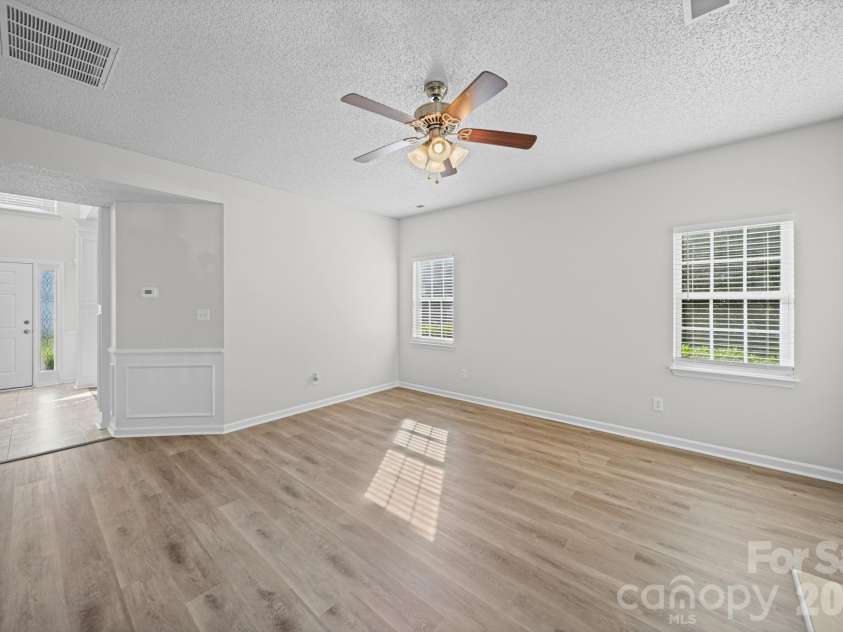 9105 Shepparton Drive, Huntersville, NC 28078.  MLS# CAR4421789, YatesRealty ID 49933. Great Room