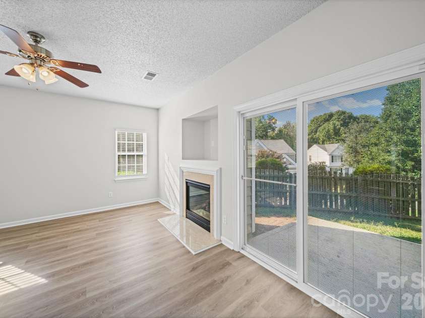 9105 Shepparton Drive, Huntersville, NC 28078.  MLS# CAR4421789, YatesRealty ID 49933. Great Room - Alternate View