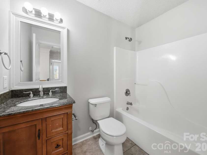 9105 Shepparton Drive, Huntersville, NC 28078.  MLS# CAR4421789, YatesRealty ID 49933. Secondary Bathroom