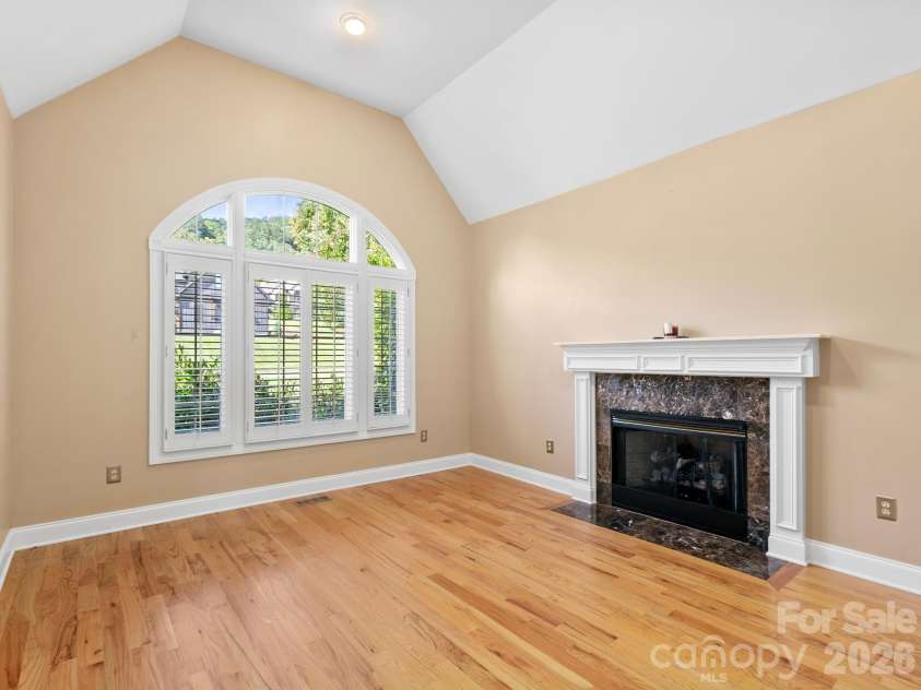 7 Round Robin Lane, Mills River, NC 28759.  MLS# CAR4423363, YatesRealty ID 49935. 