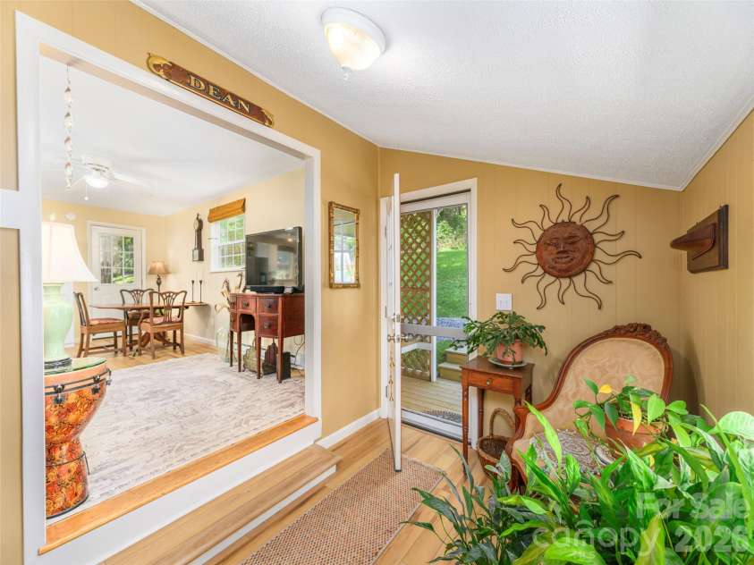 78 London Lane, Clyde, NC 28721.  MLS# CAR4423352, YatesRealty ID 49937. 