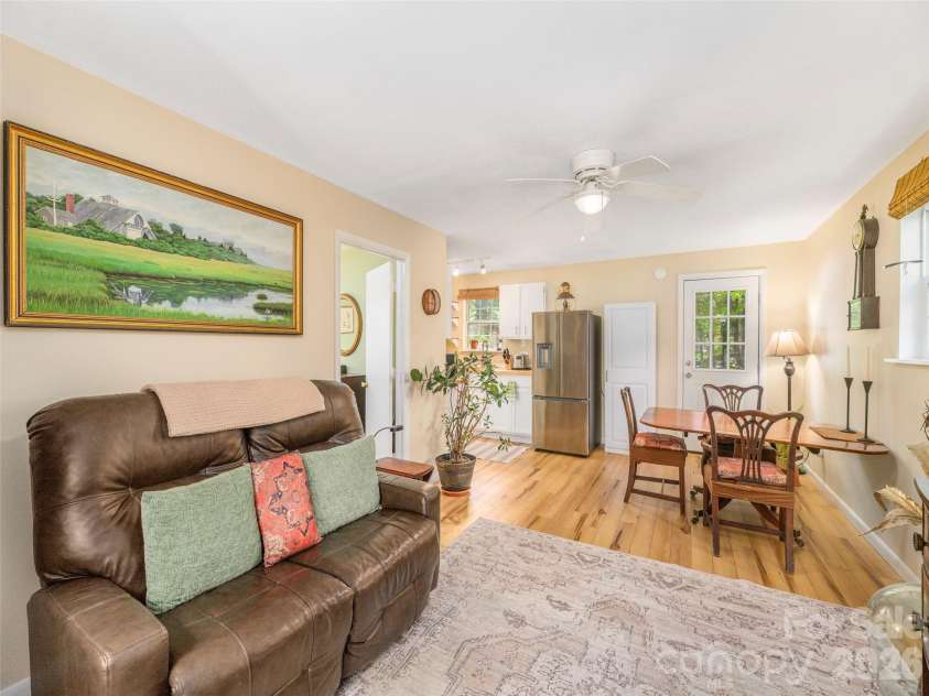 78 London Lane, Clyde, NC 28721.  MLS# CAR4423352, YatesRealty ID 49937. 