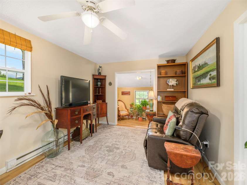 78 London Lane, Clyde, NC 28721.  MLS# CAR4423352, YatesRealty ID 49937. 