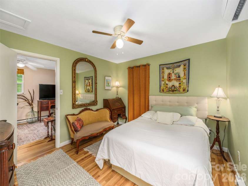 78 London Lane, Clyde, NC 28721.  MLS# CAR4423352, YatesRealty ID 49937. 