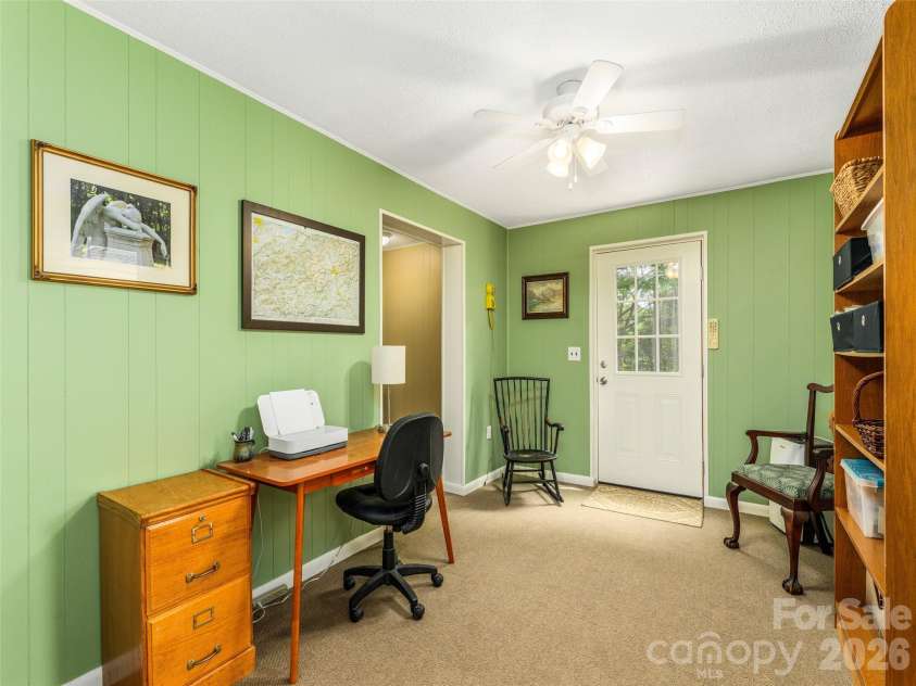 78 London Lane, Clyde, NC 28721.  MLS# CAR4423352, YatesRealty ID 49937. 