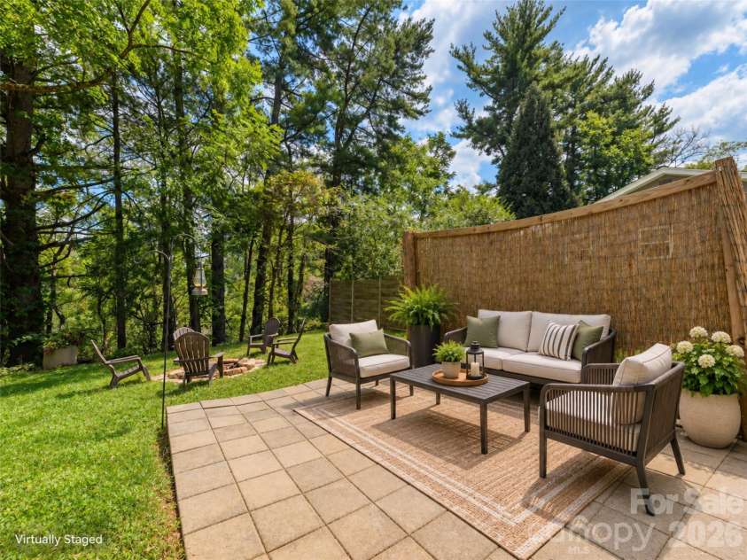 78 London Lane, Clyde, NC 28721.  MLS# CAR4423352, YatesRealty ID 49937. 