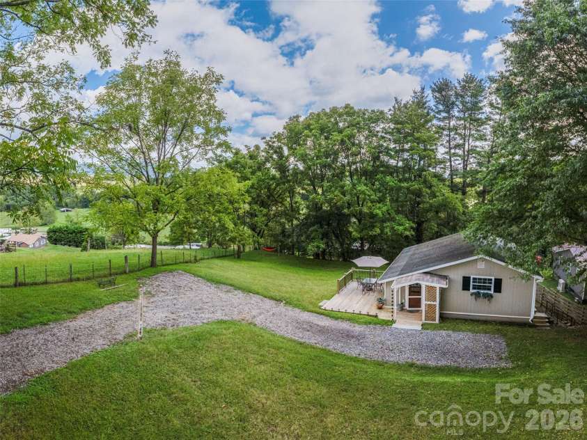 78 London Lane, Clyde, NC 28721.  MLS# CAR4423352, YatesRealty ID 49937. 