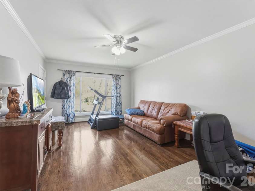 1213 Park Drive, Gastonia, NC 28054.  MLS# CAR4359595, YatesRealty ID 4994. 