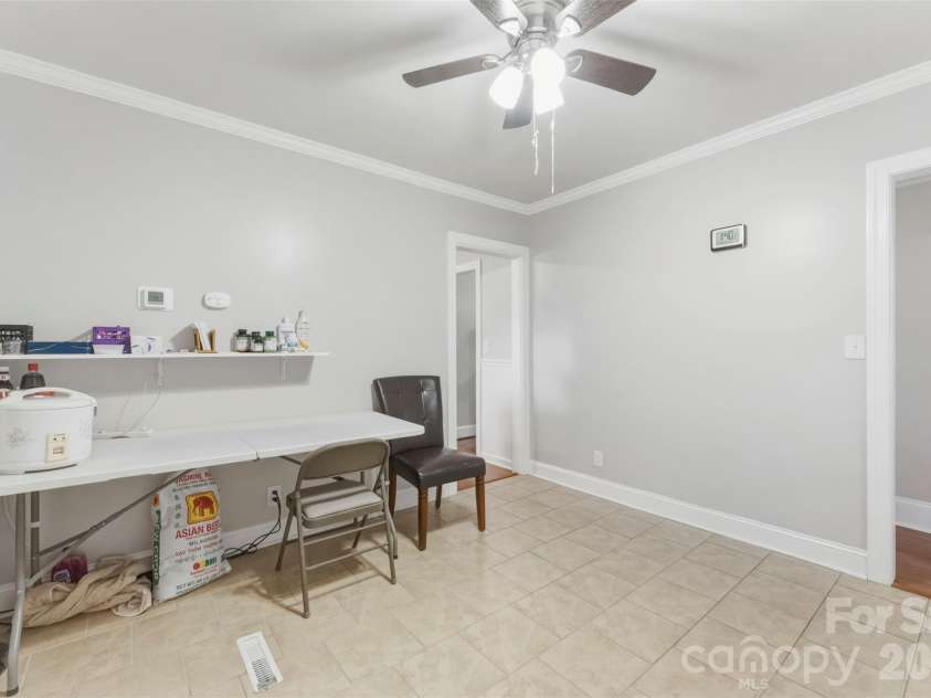 1213 Park Drive, Gastonia, NC 28054.  MLS# CAR4359595, YatesRealty ID 4994. 