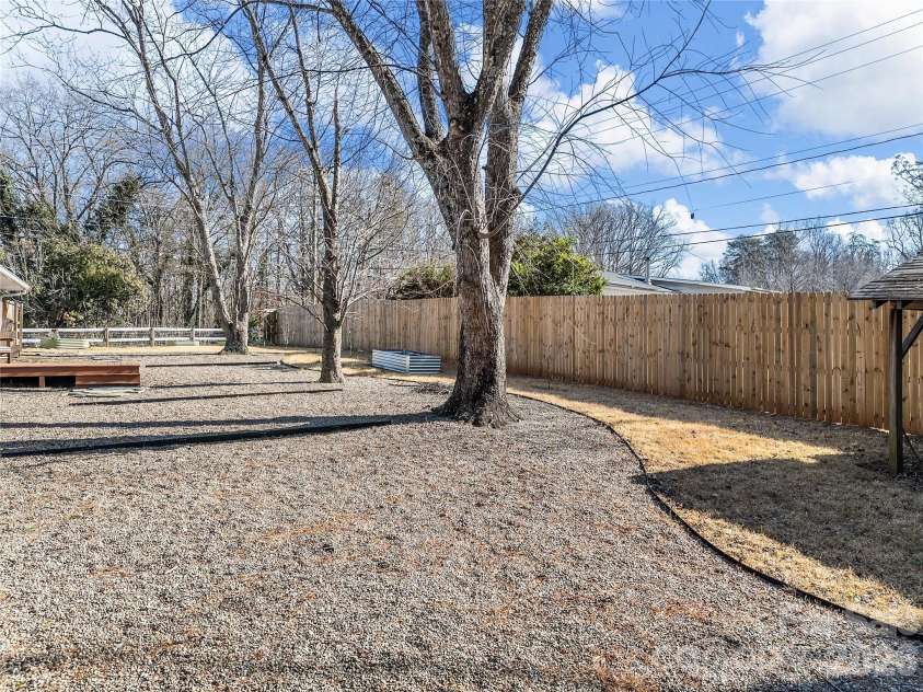 435 Thermal View Drive, Tryon, NC 28782.  MLS# CAR4423024, YatesRealty ID 49944. 